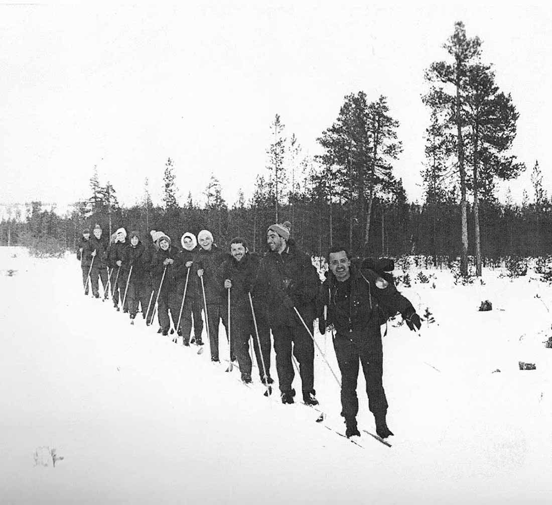 Лыжная группа в начале похода